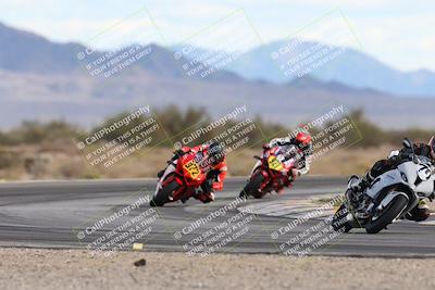 media/Nov-16-2025-Race Pace (Sun) [[8c5fa54630]]/Non Verified Riders (1st 20 Minutes)/5-Turn 15 (110pm)/